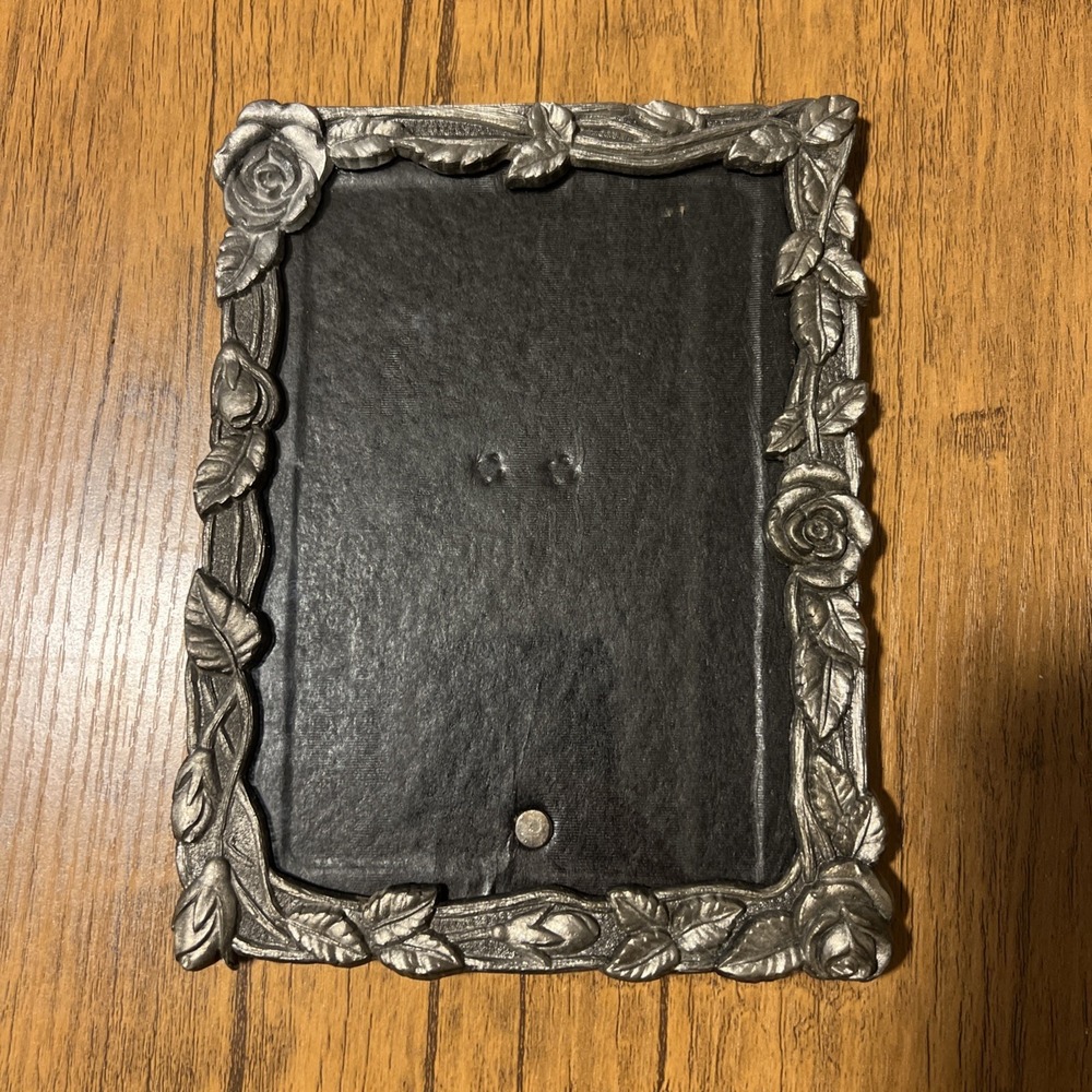 Vintage 90s Metallic Rose Floral Pewter Silver 4x6 Standalone Picture Frame - Picture 4 of 5